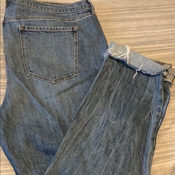 Mid rise distressed big friend jeans - Picture 4 of 4